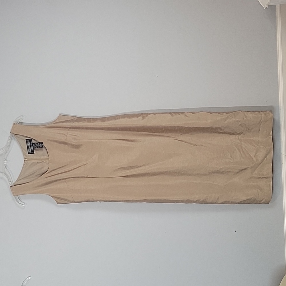 Jessica Howard Gold Sleeveless Cocktail Maxi Dress